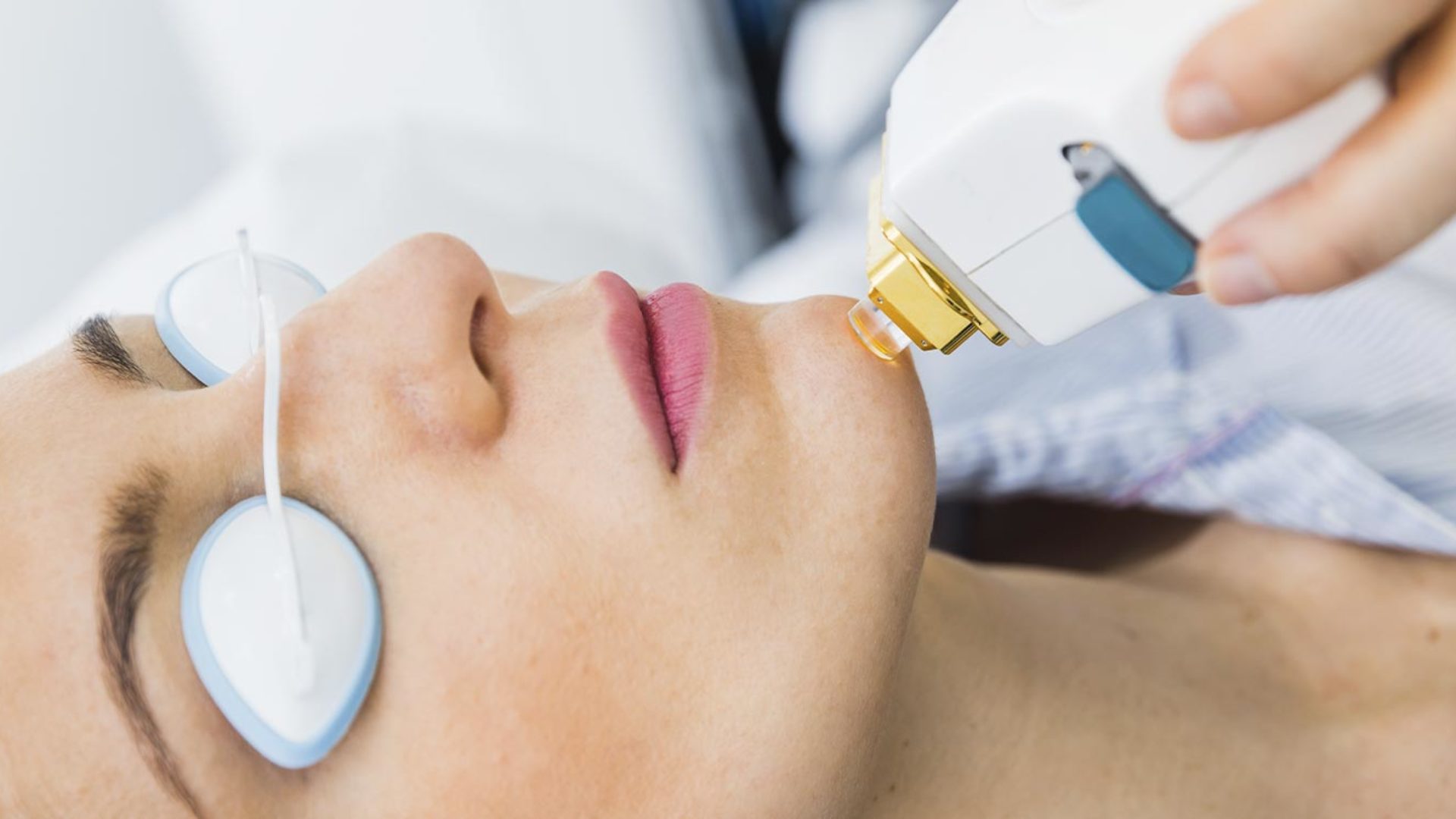 Verjüngung der Haut mittels moderner Technologie